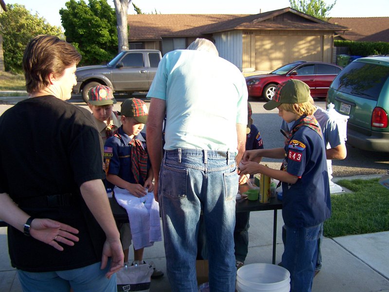 1. Explaining how to make a fossil.JPG